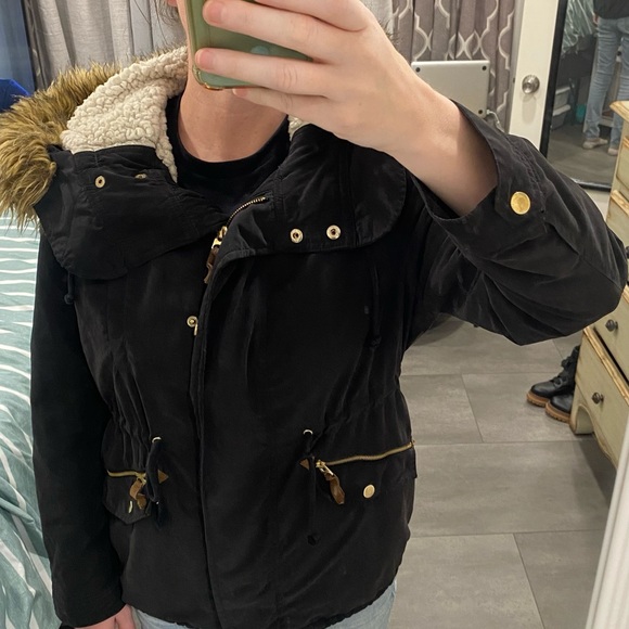 FINAL PRICE 💚NWOT Love Tree Women’s Black Sherpa Hooded Jacket Size S - Picture 2 of 4